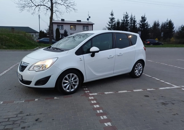 Opel Meriva cena 29900 przebieg: 111700, rok produkcji 2013 z Czersk małe 277